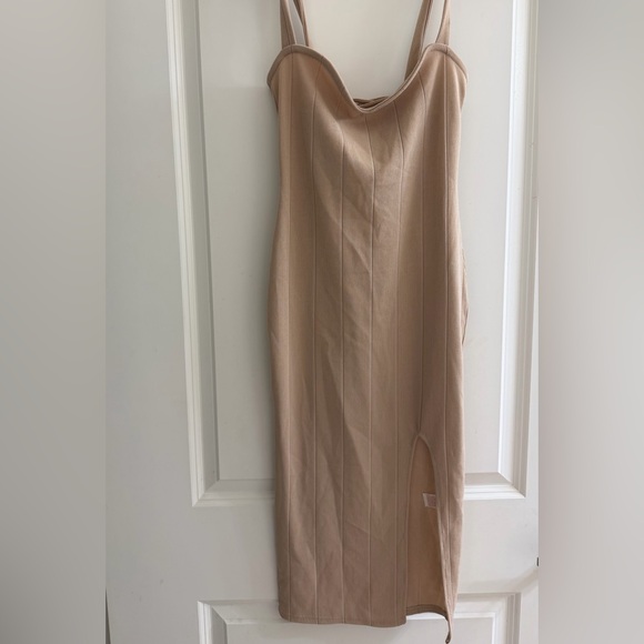 NEW PRETTYLITTLETHING DRESS - Picture 6 of 7